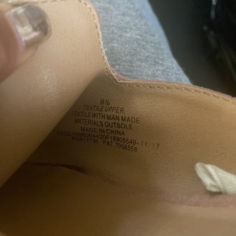 Soft pink Suede Shoes - Picture 5 of 5